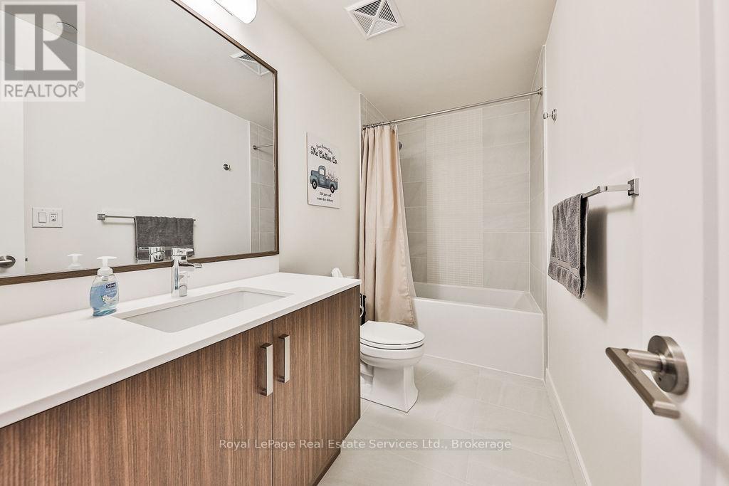 1575 Lakeshore Road West — photo 19