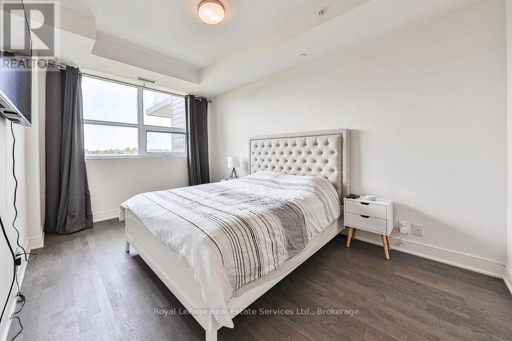 1575 Lakeshore Road West — photo 20