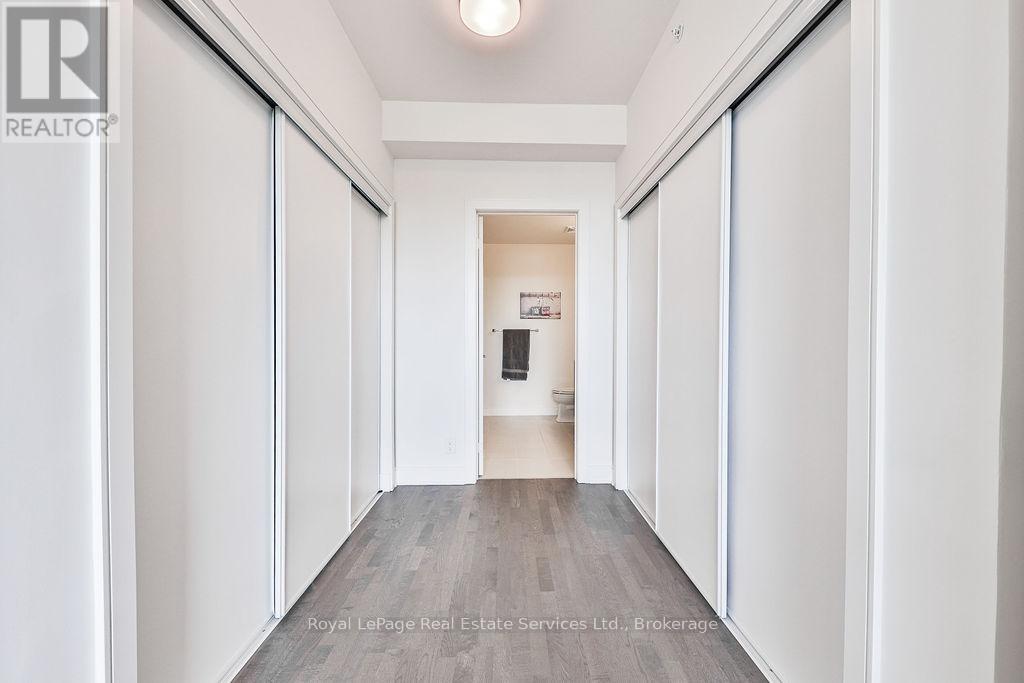1575 Lakeshore Road West — photo 24