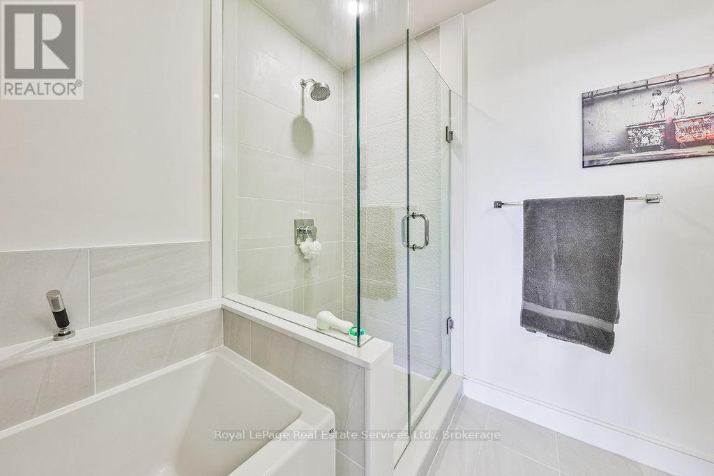 1575 Lakeshore Road West — photo 26