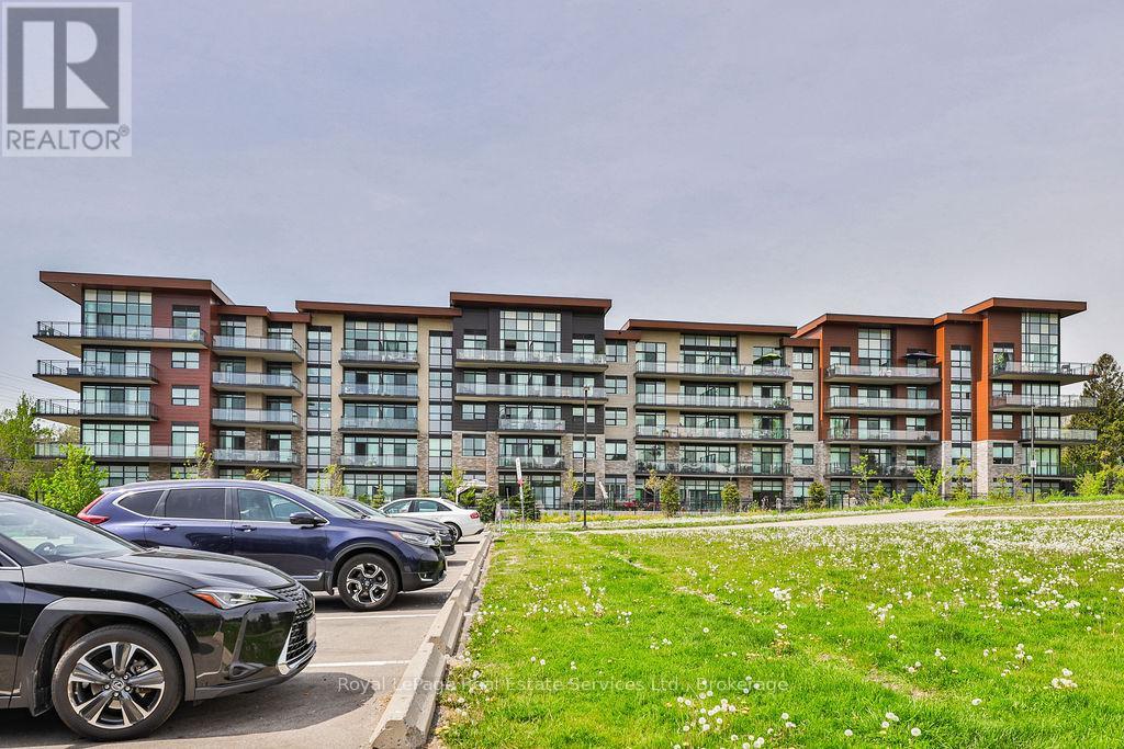 1575 Lakeshore Road West — photo 3