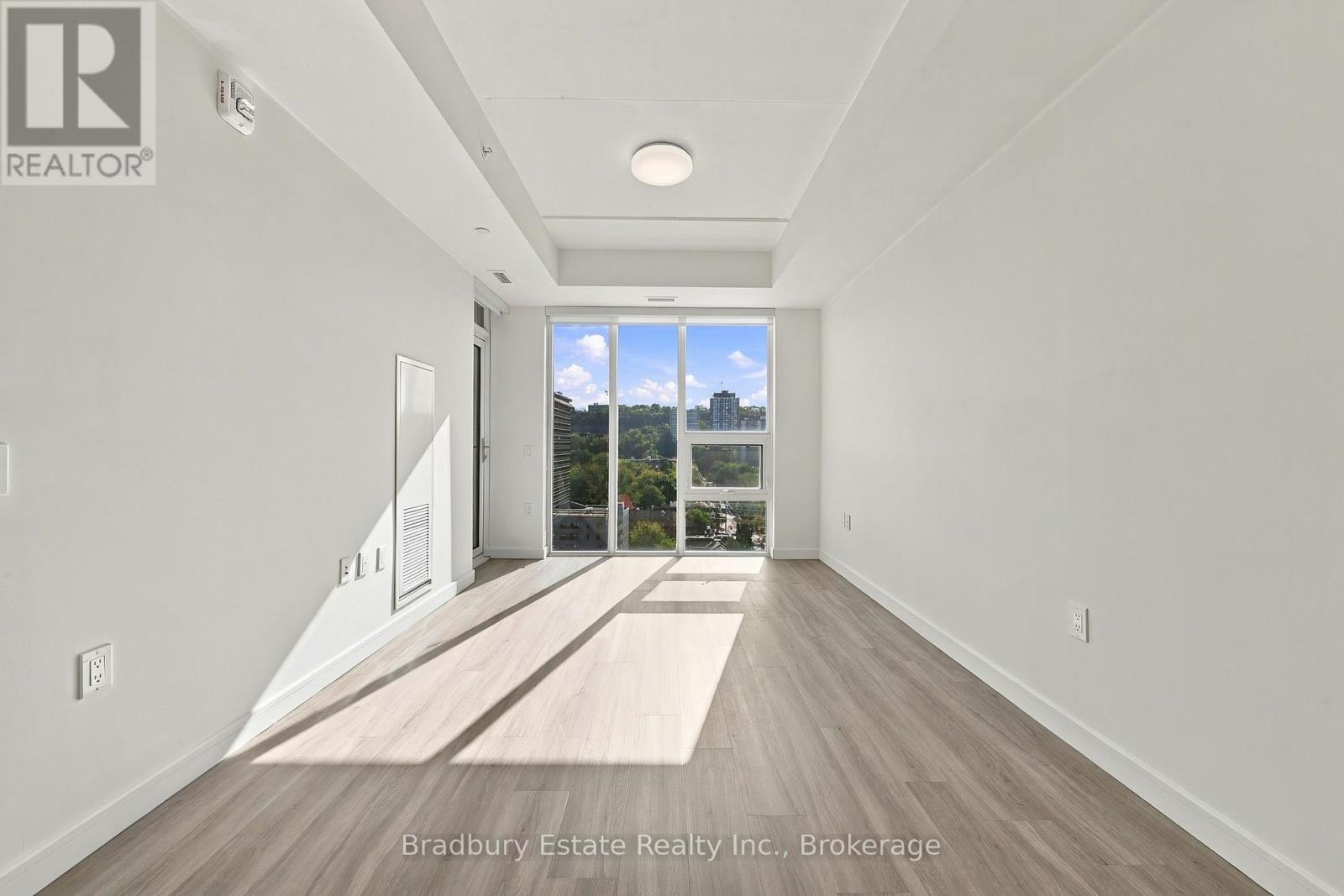 49 Walnut Street South — photo 11