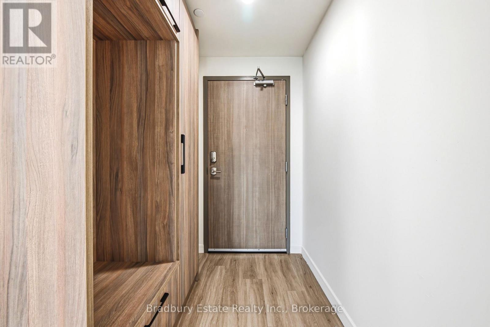 49 Walnut Street South — photo 3