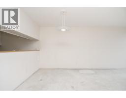 1802 9633 Manchester Drive, Burnaby, BC V3N4Y9 Photo 8