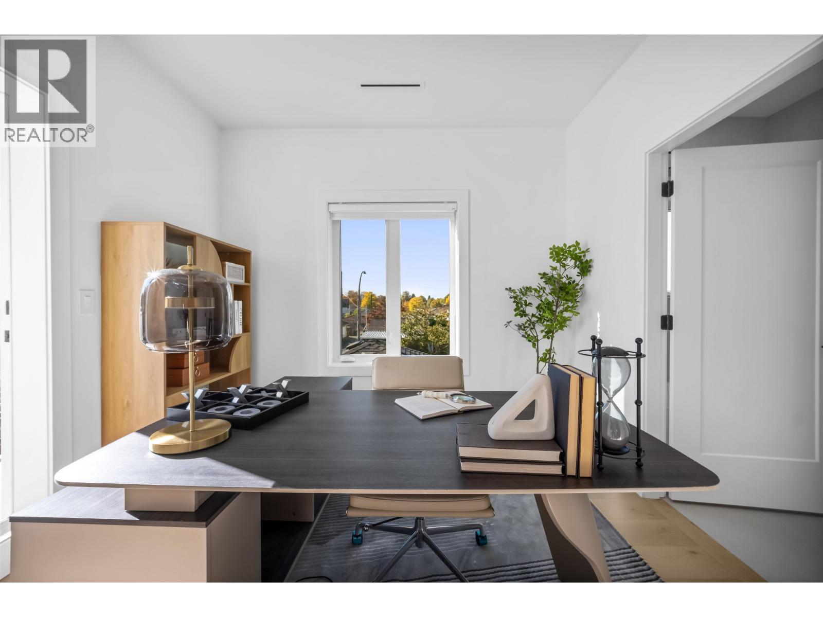 Photo of 2712 KITCHENER STREET 17