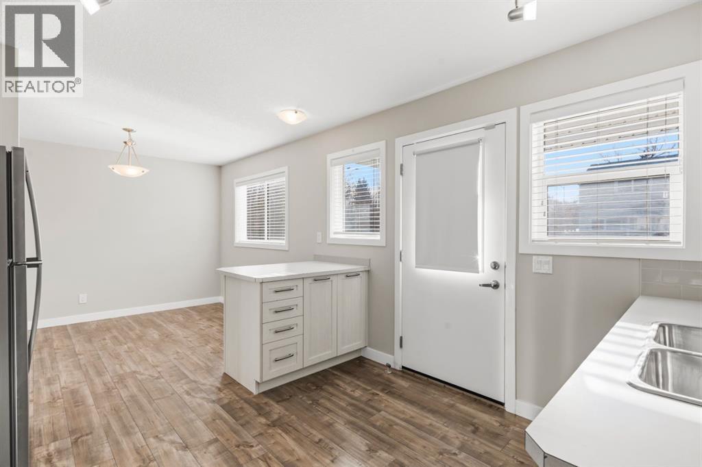 311 Killarney Glen Court SW photo 9