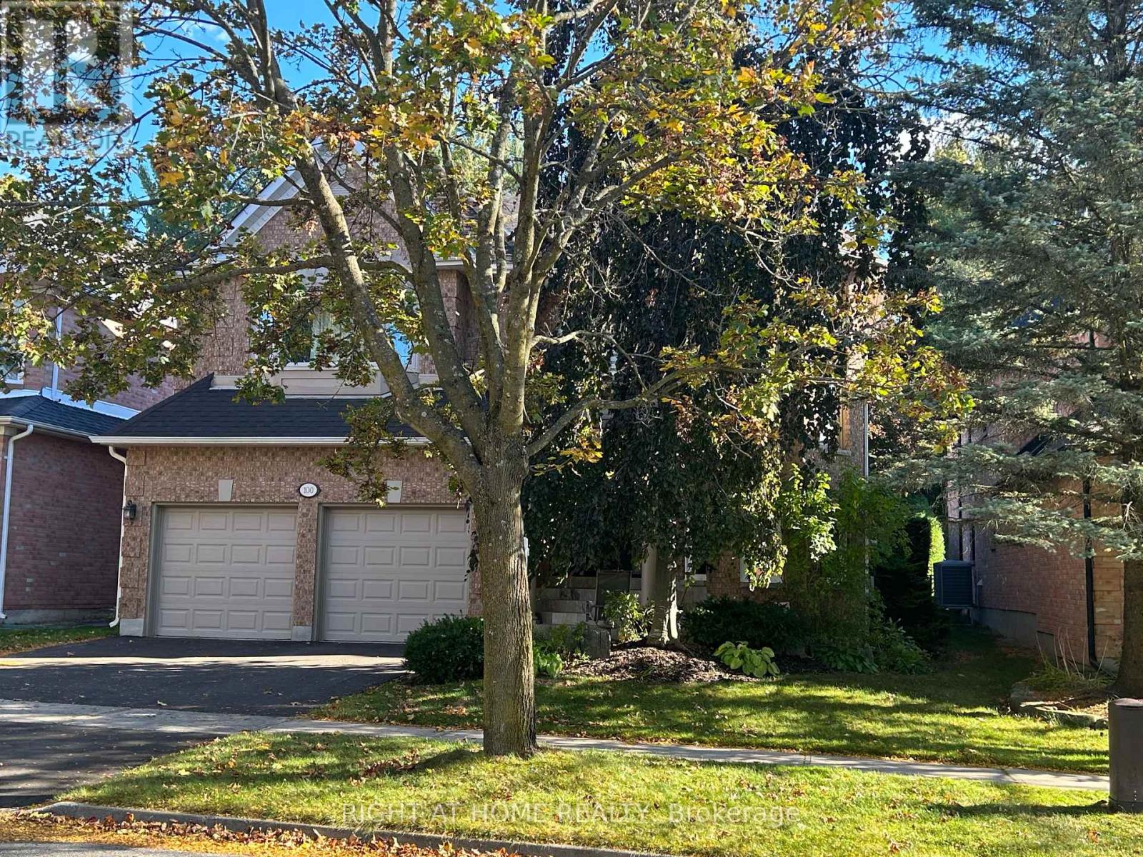 100 CARLYLE CRESCENT - 2