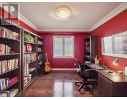 100 Carlyle Crescent, Aurora, ON L4G6P7 Photo 18