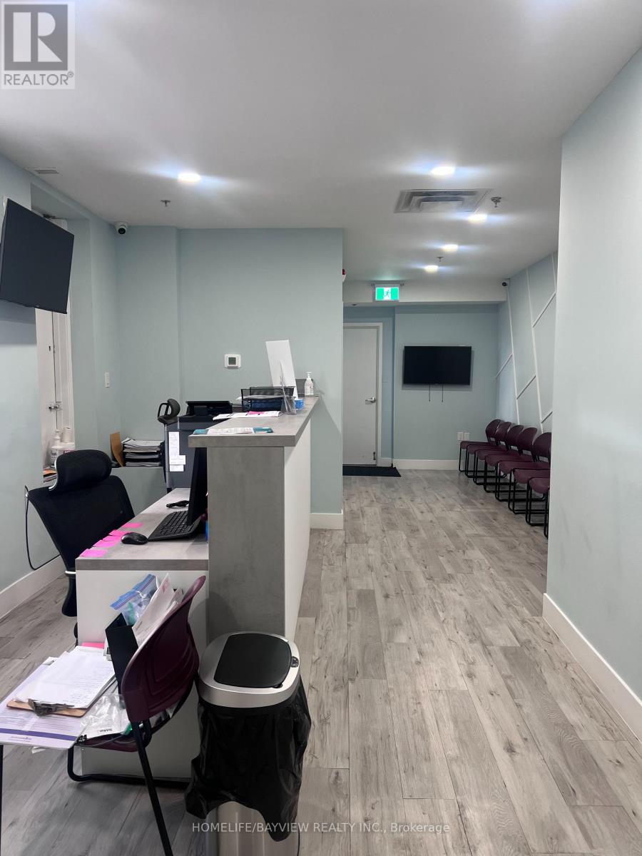 1176-A ST CLAIR AVENUE W, Toronto (Corso Italia-Davenport) Ontario