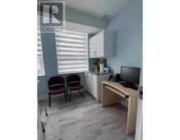 1176-a St Clair Avenue W, Toronto, ON M6E1B4 Photo 10