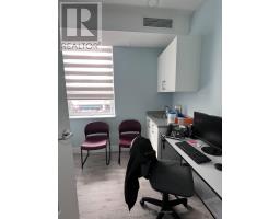 1176-a St Clair Avenue W, Toronto, ON M6E1B4 Photo 7