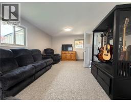 196 Bruinsma Avenue, Wallaceburg, ON N8A5G9 Photo 12