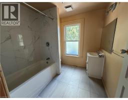 4712 Cookman Crescent, Niagara Falls, ON L2E1C5 Photo 10