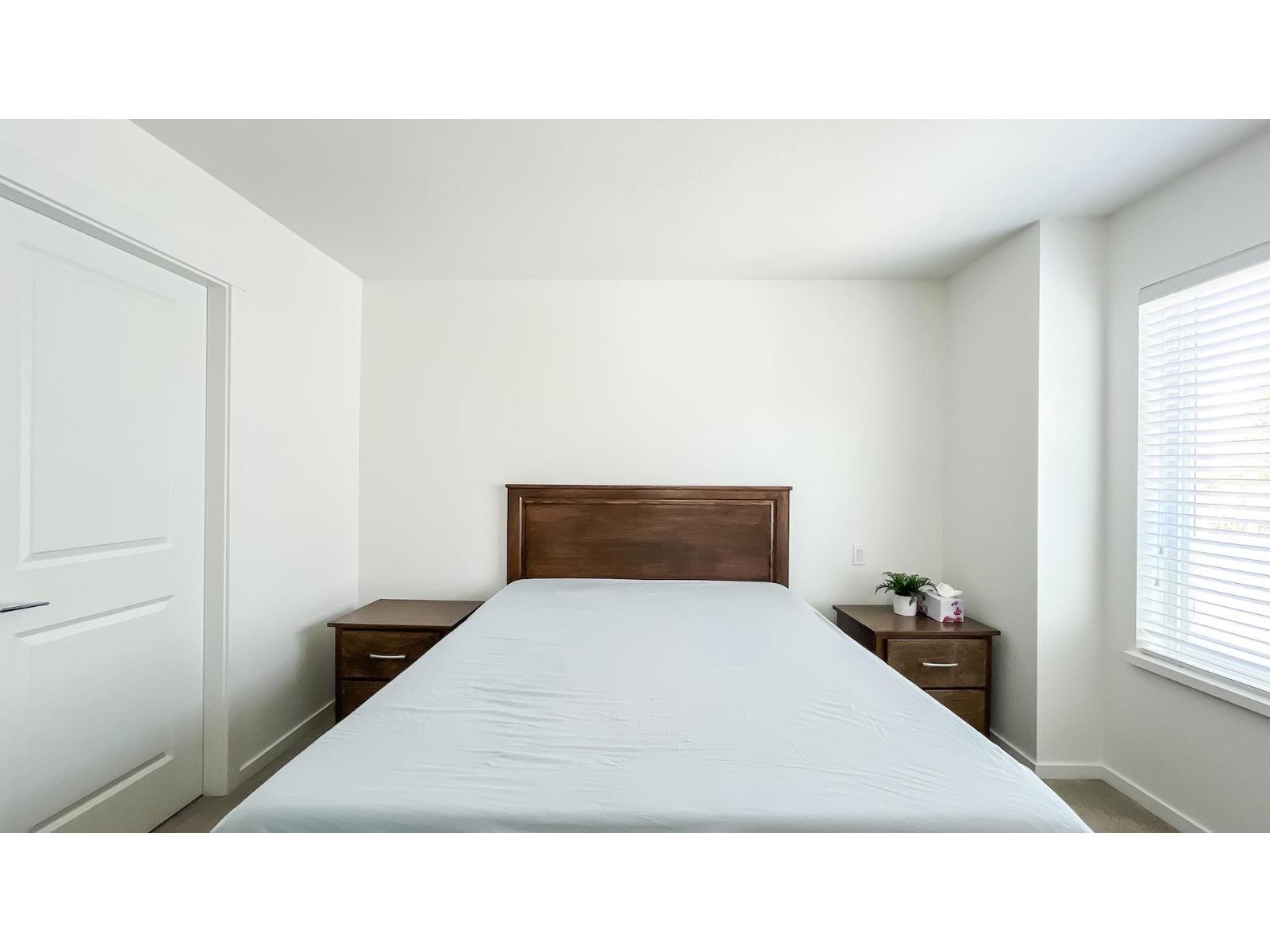 Photo of 1 15487 99A AVENUE 16