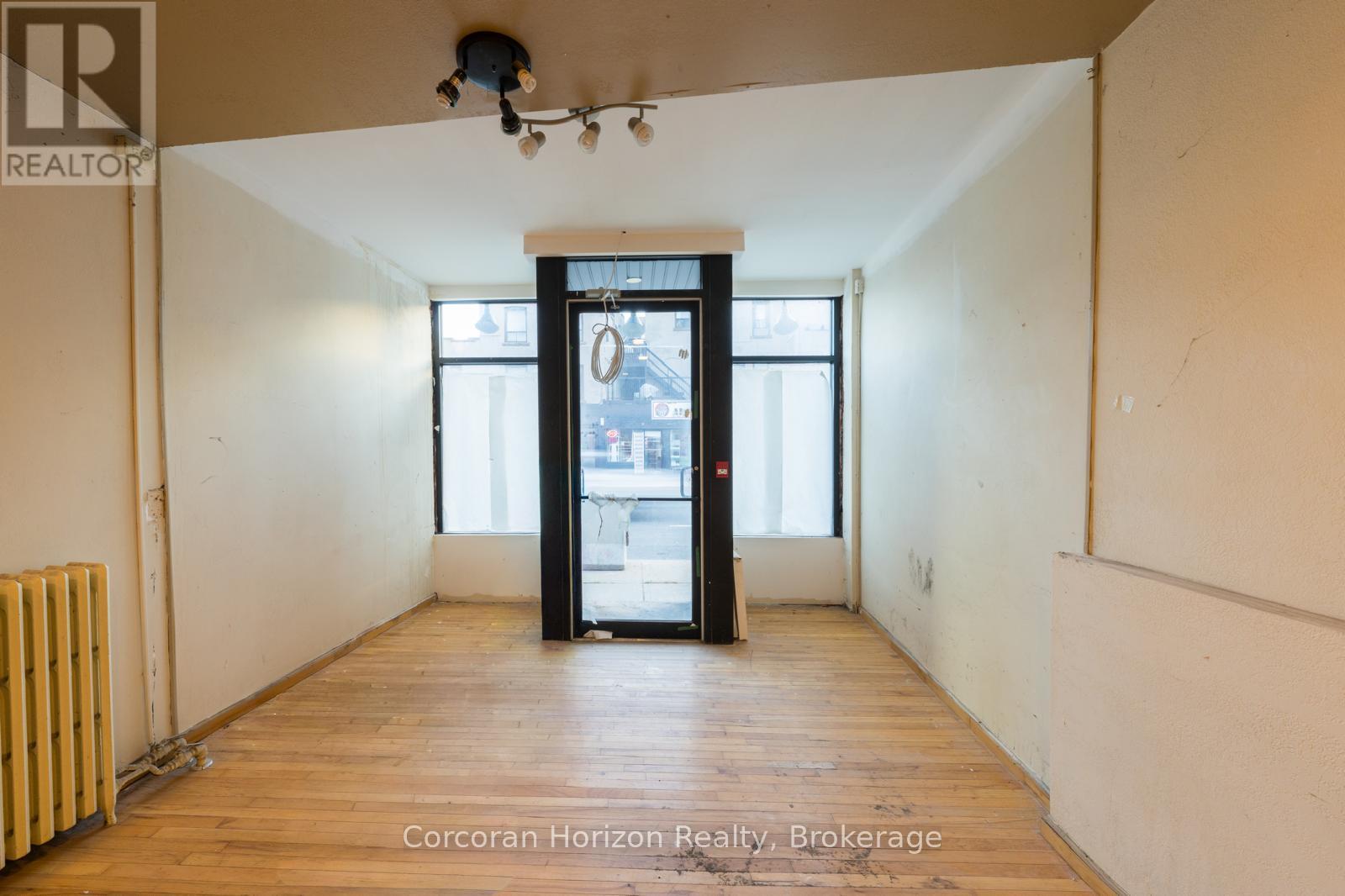 463-465 King Street East — photo 4
