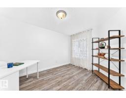 6936 Strom Ln Nw, Edmonton, AB T6R0J9 Photo 15