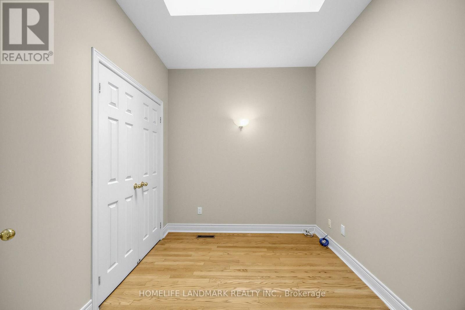 2283 Lake Shore Boulevard West — photo 16