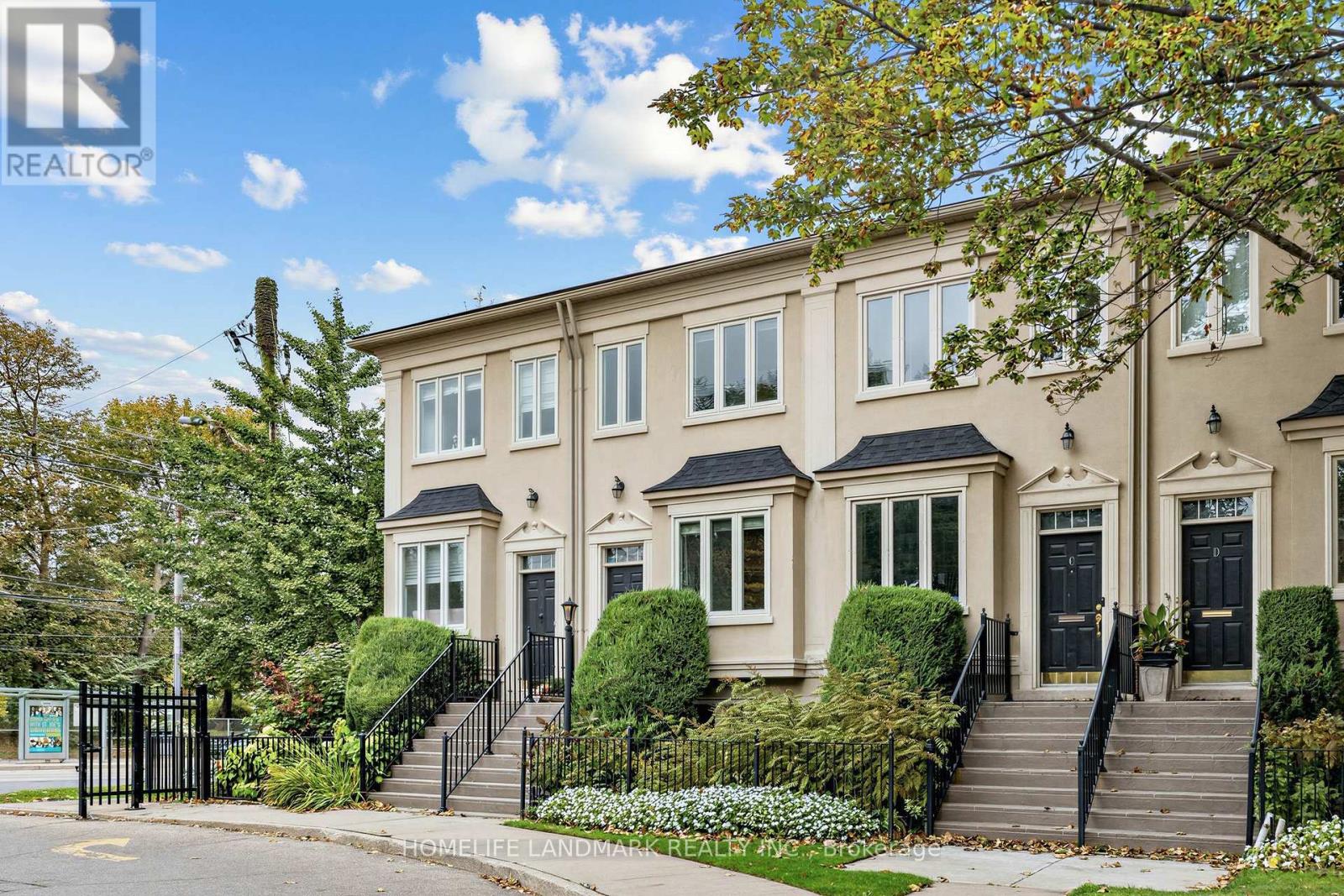 2283 Lake Shore Boulevard West — photo 3