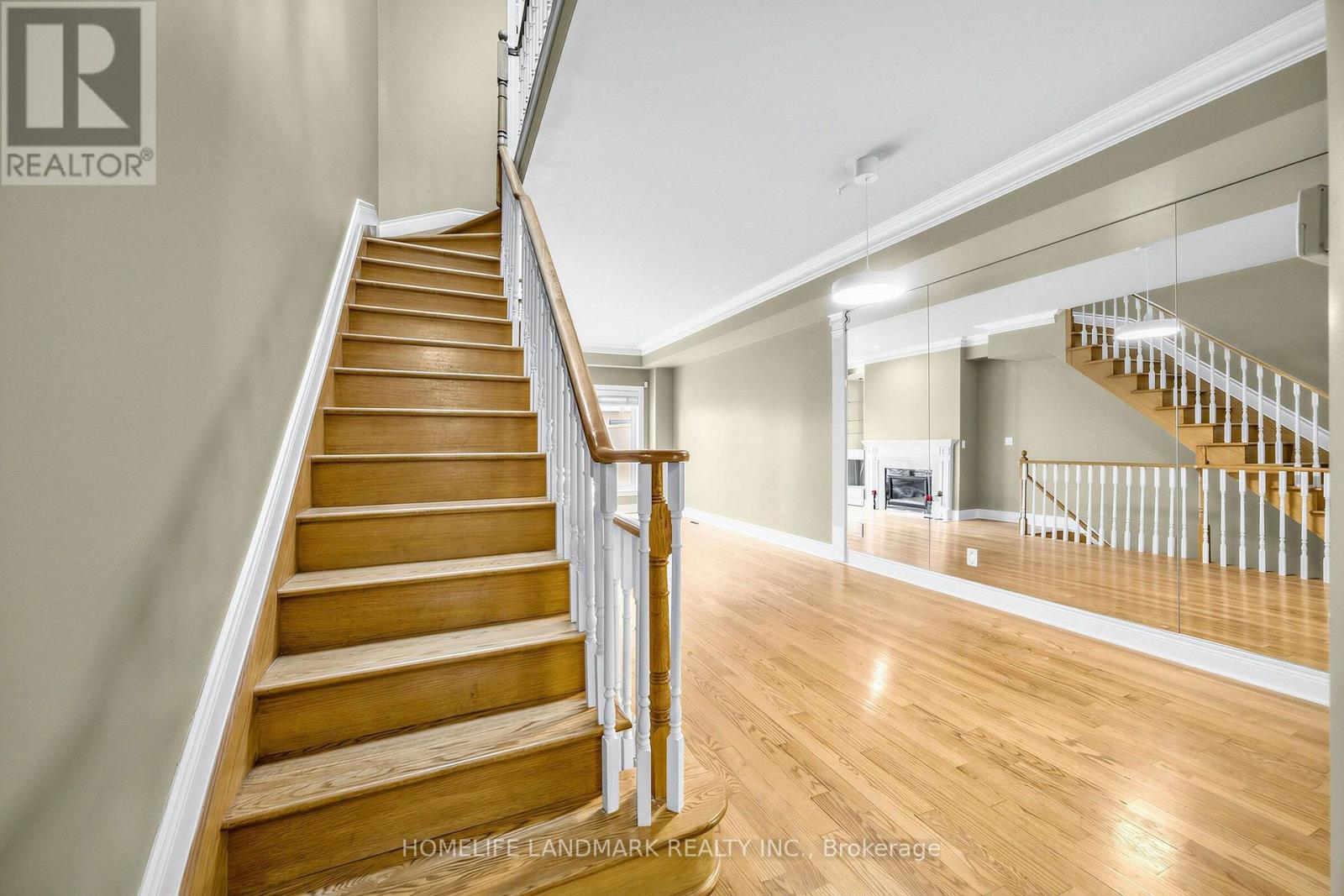 2283 Lake Shore Boulevard West — photo 8
