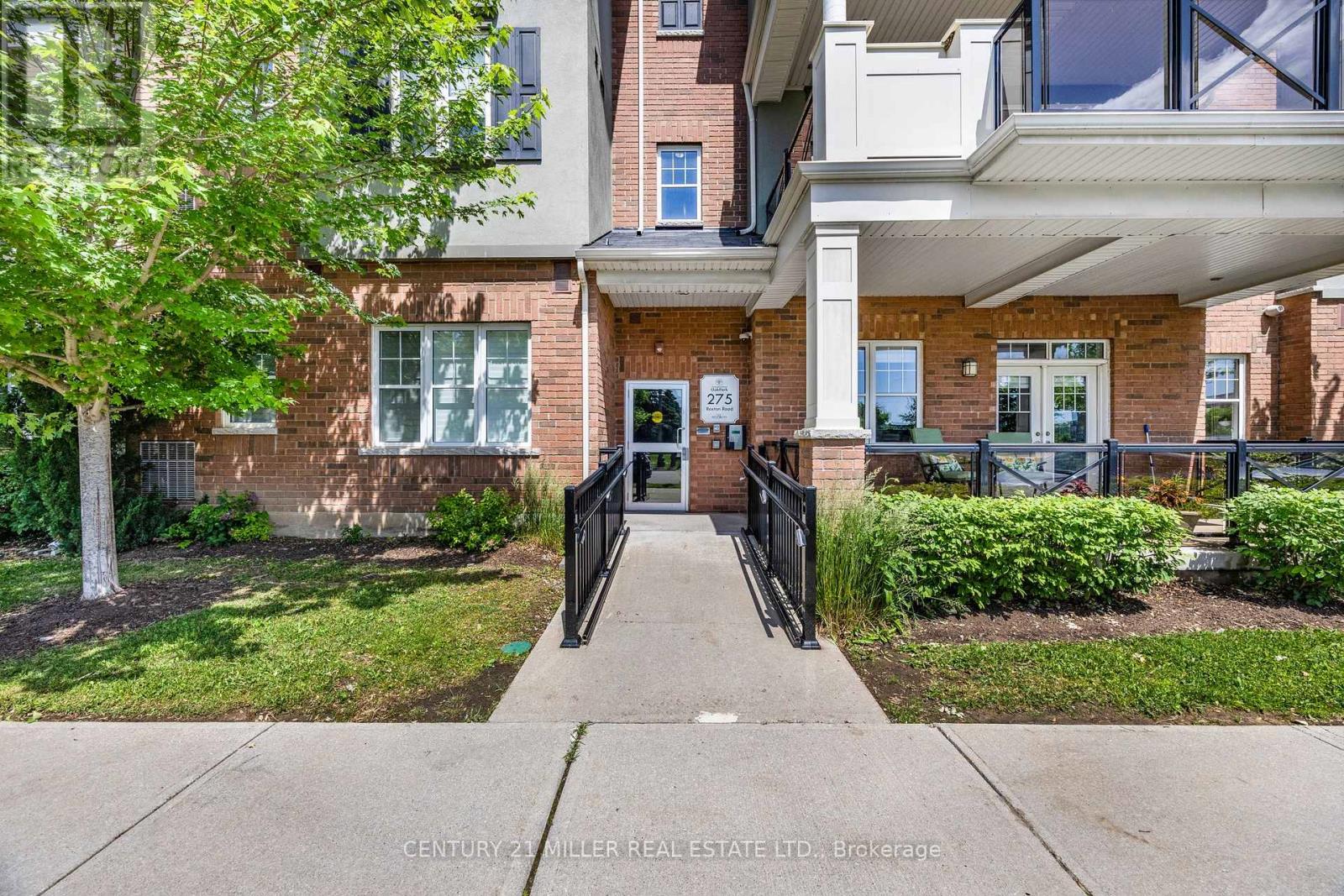 201- 275 Roxton Road, Oakville, ON photo 7