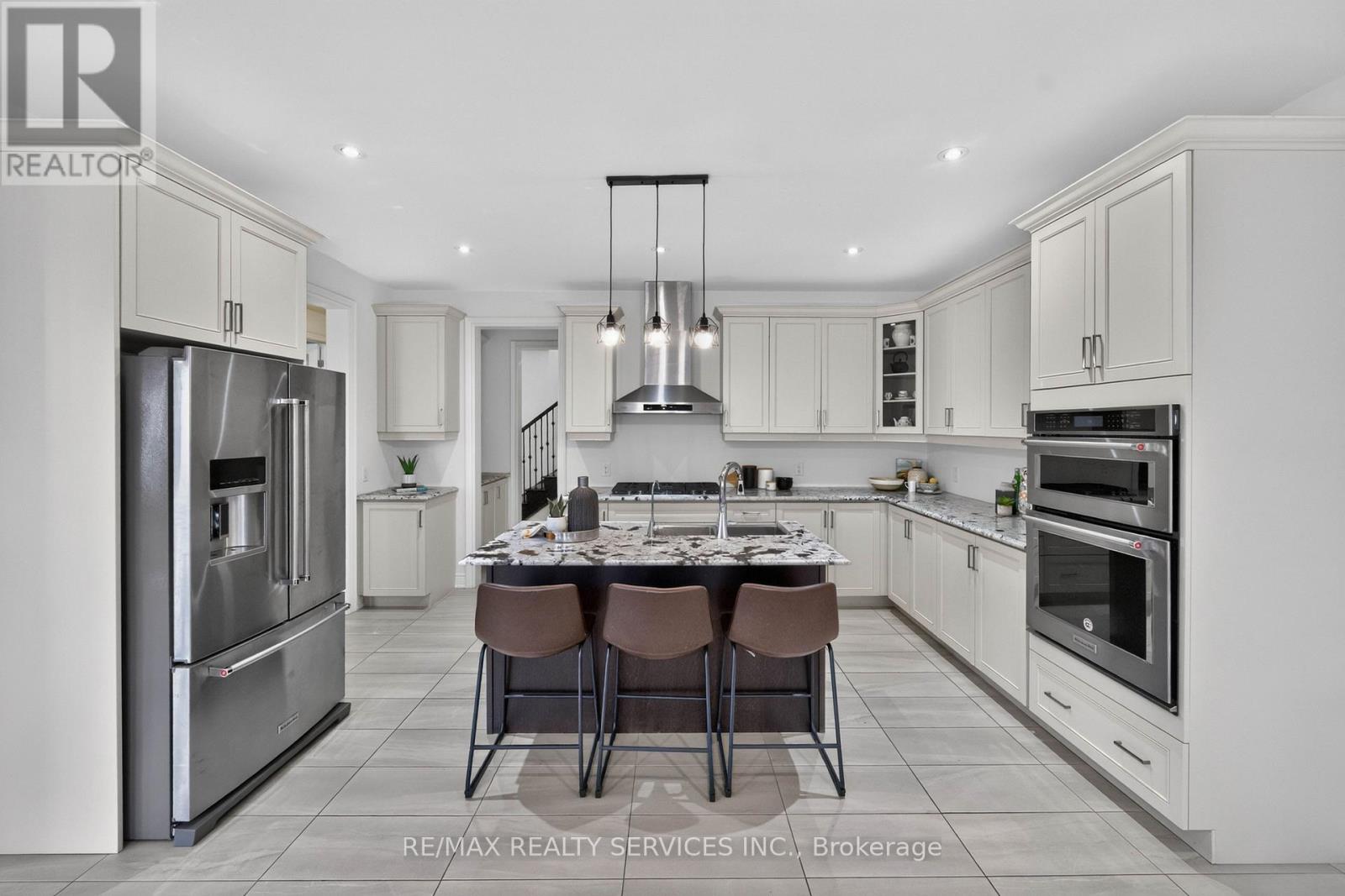 3 Blue Silo Way, Brampton, ON photo 10
