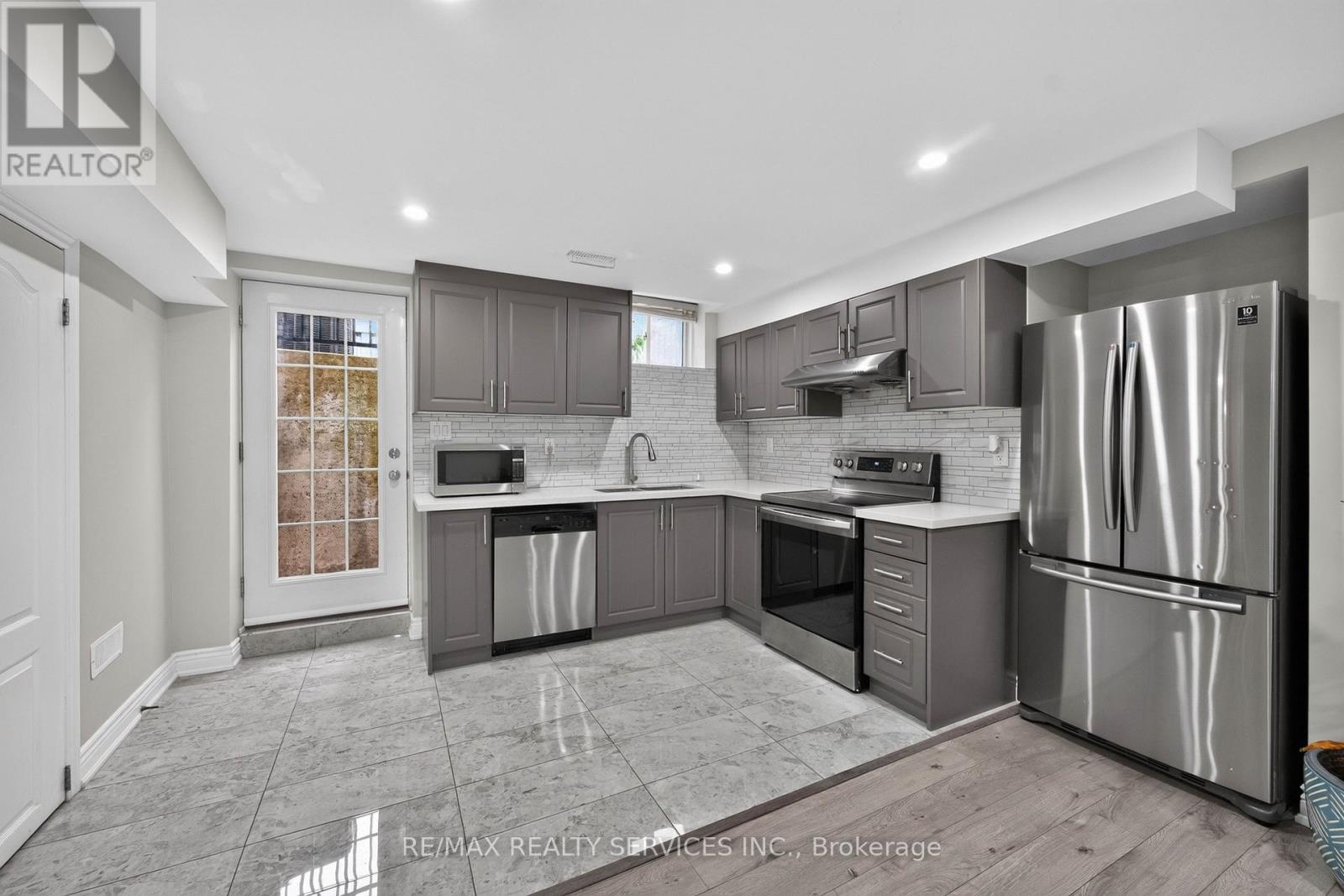 3 Blue Silo Way, Brampton, ON photo 36