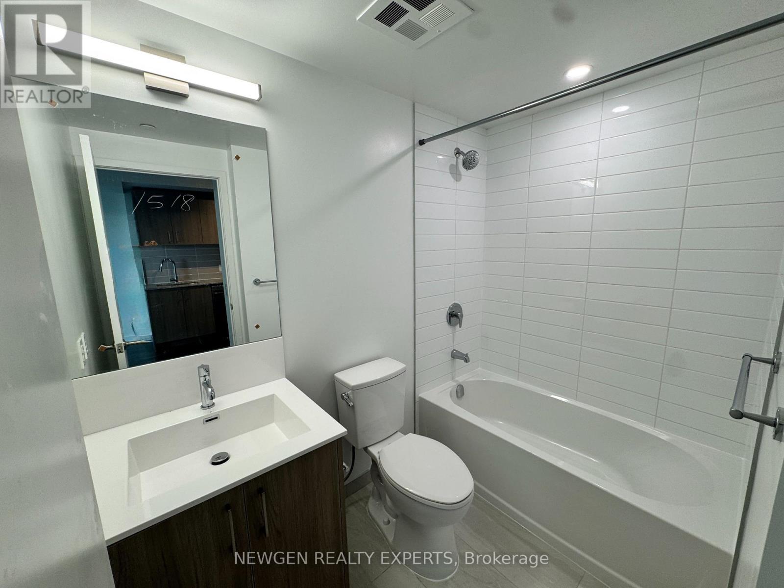 4010 Eglinton Avenue West — photo 7