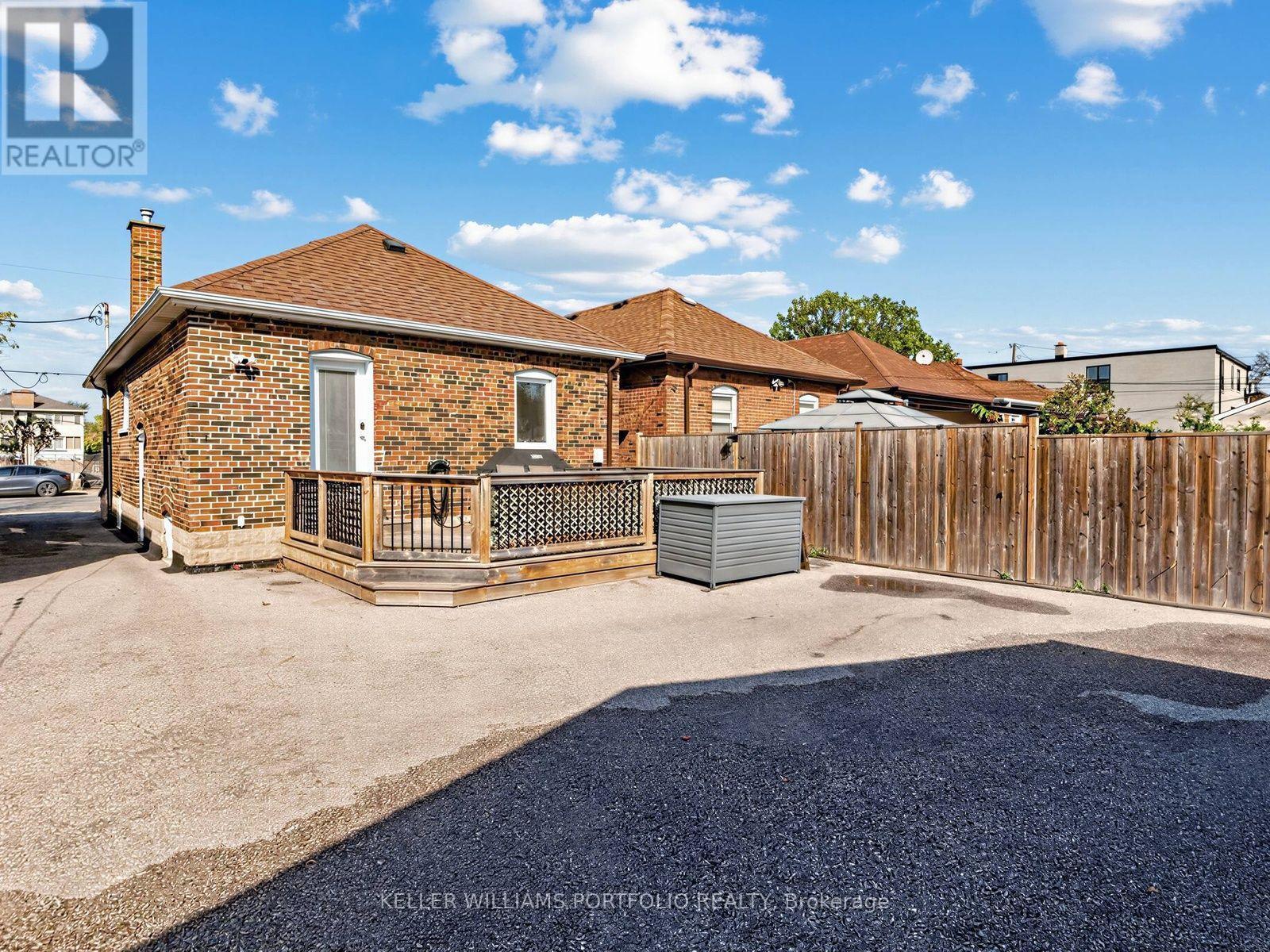163 Lambton Avenue, Toronto, ON photo 29