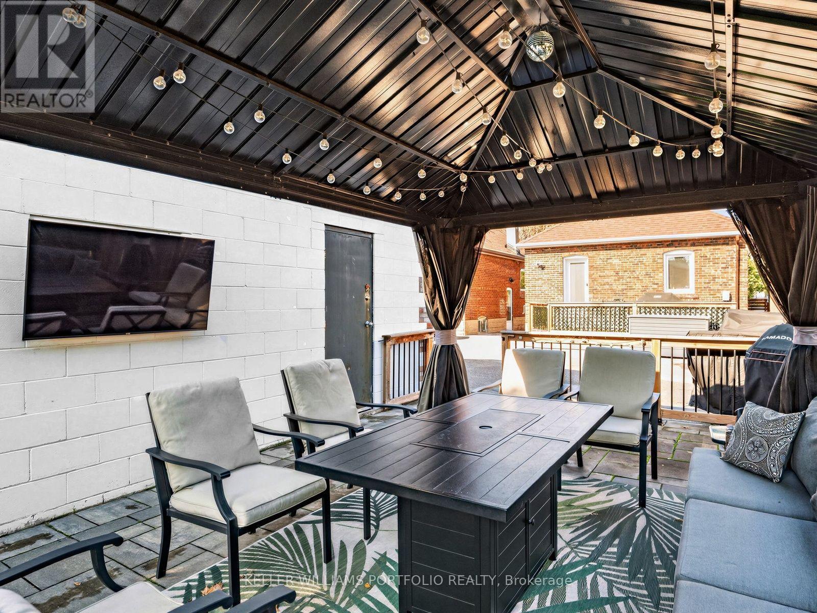 163 Lambton Avenue, Toronto, ON photo 32