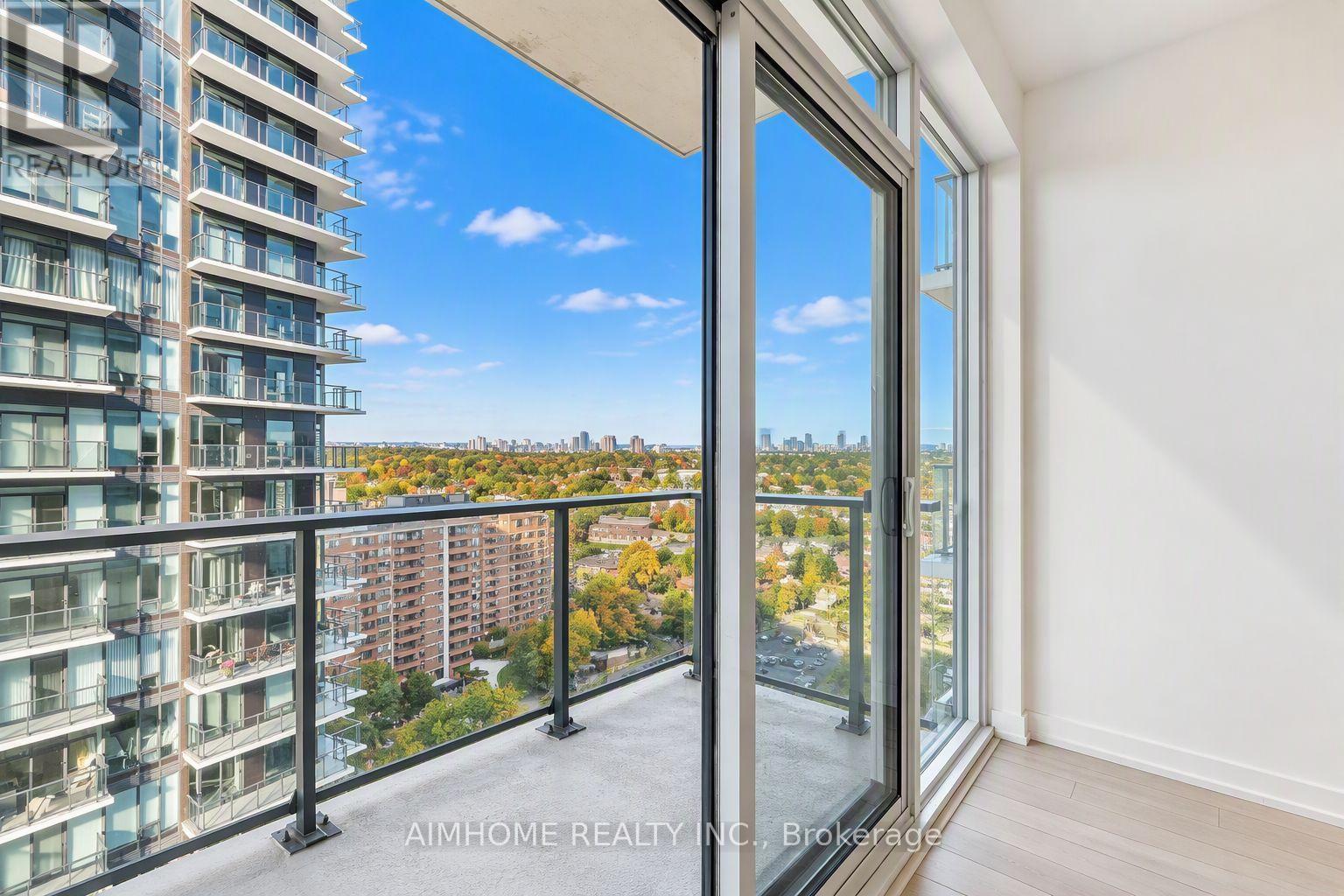 4010 Eglinton Avenue West — photo 14