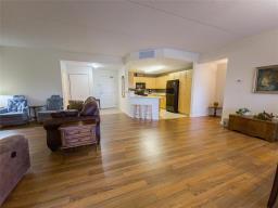 323 457 9th., Street, Brandon, MB R7A3K8 Photo 14