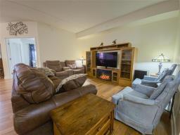 323 457 9th., Street, Brandon, MB R7A3K8 Photo 15
