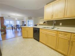323 457 9th., Street, Brandon, MB R7A3K8 Photo 9