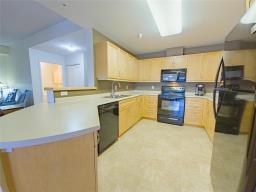 323 457 9th., Street, Brandon, MB R7A3K8 Photo 7