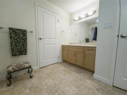 323 457 9th., Street, Brandon, MB R7A3K8 Photo 25