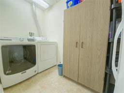 323 457 9th., Street, Brandon, MB R7A3K8 Photo 26
