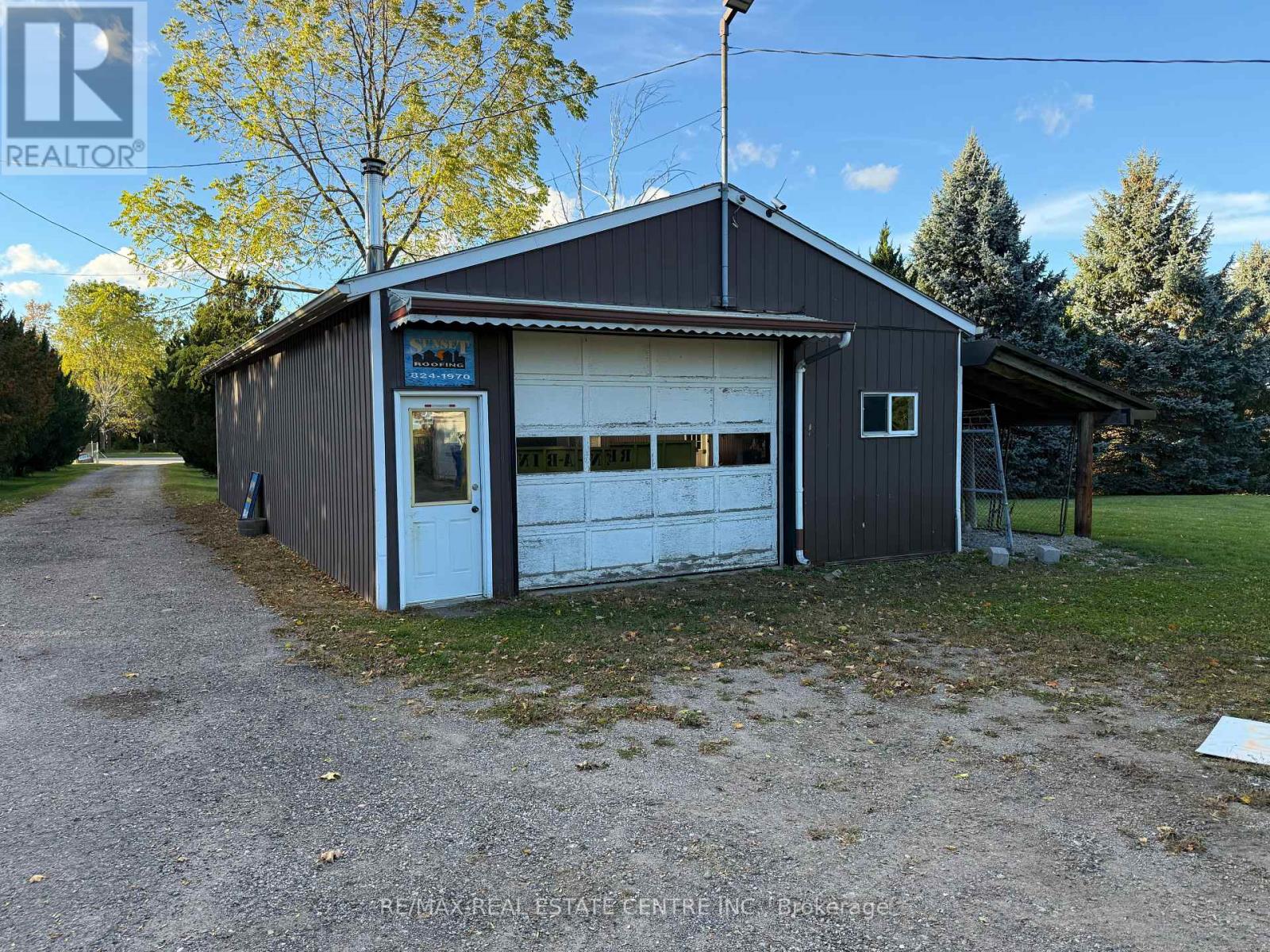 7745 Eastview Road — photo 1