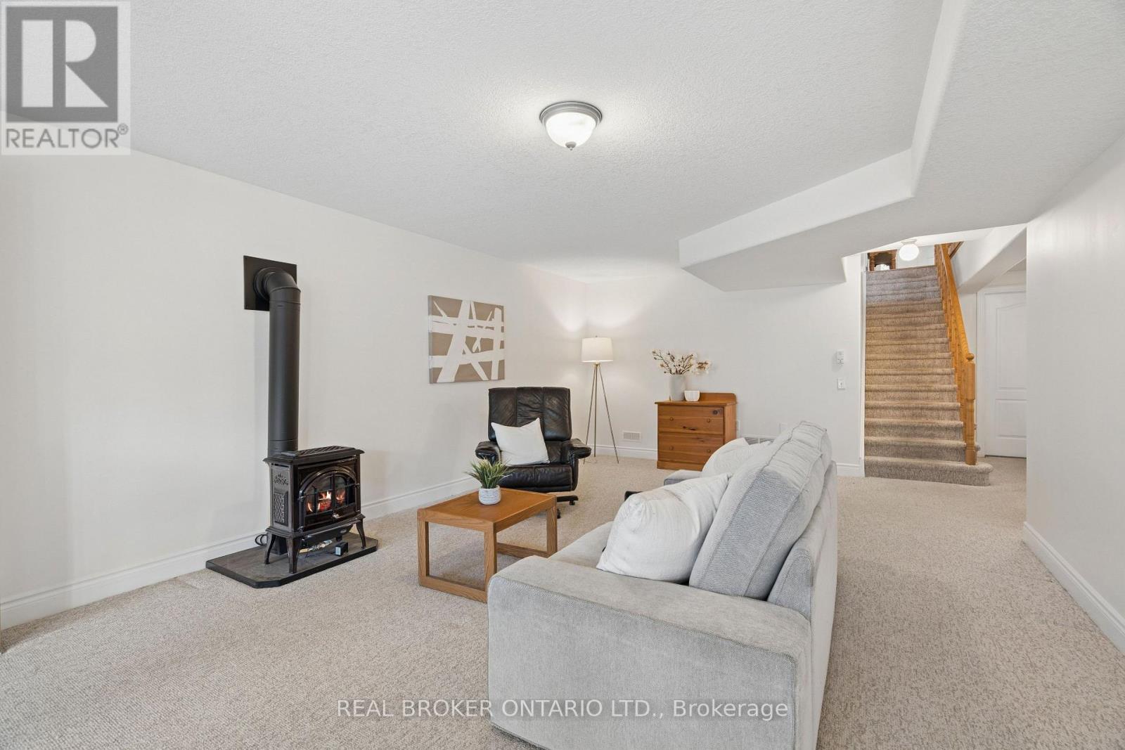 195 Jolliffe Avenue — photo 33