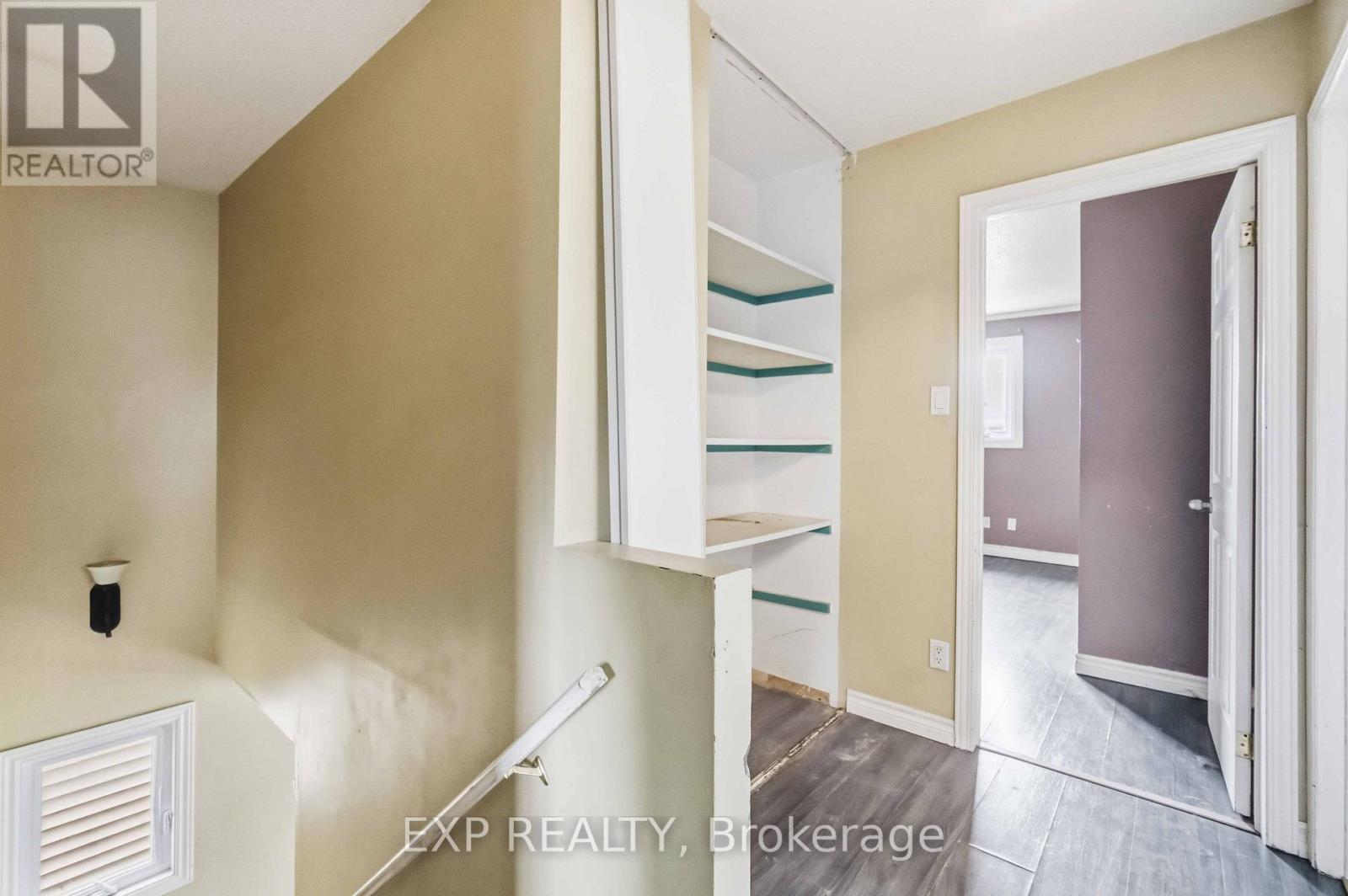7 FULHAM COURT - 21