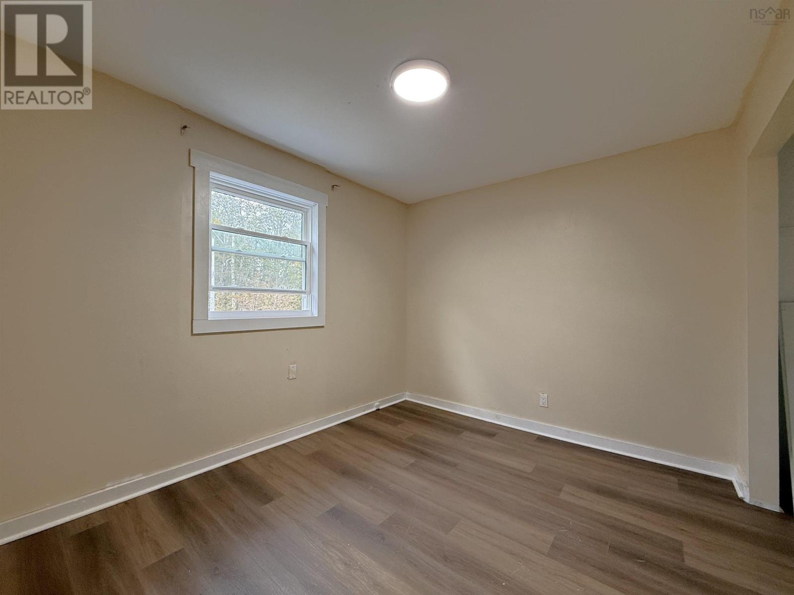 5257 Highway 10 - 10