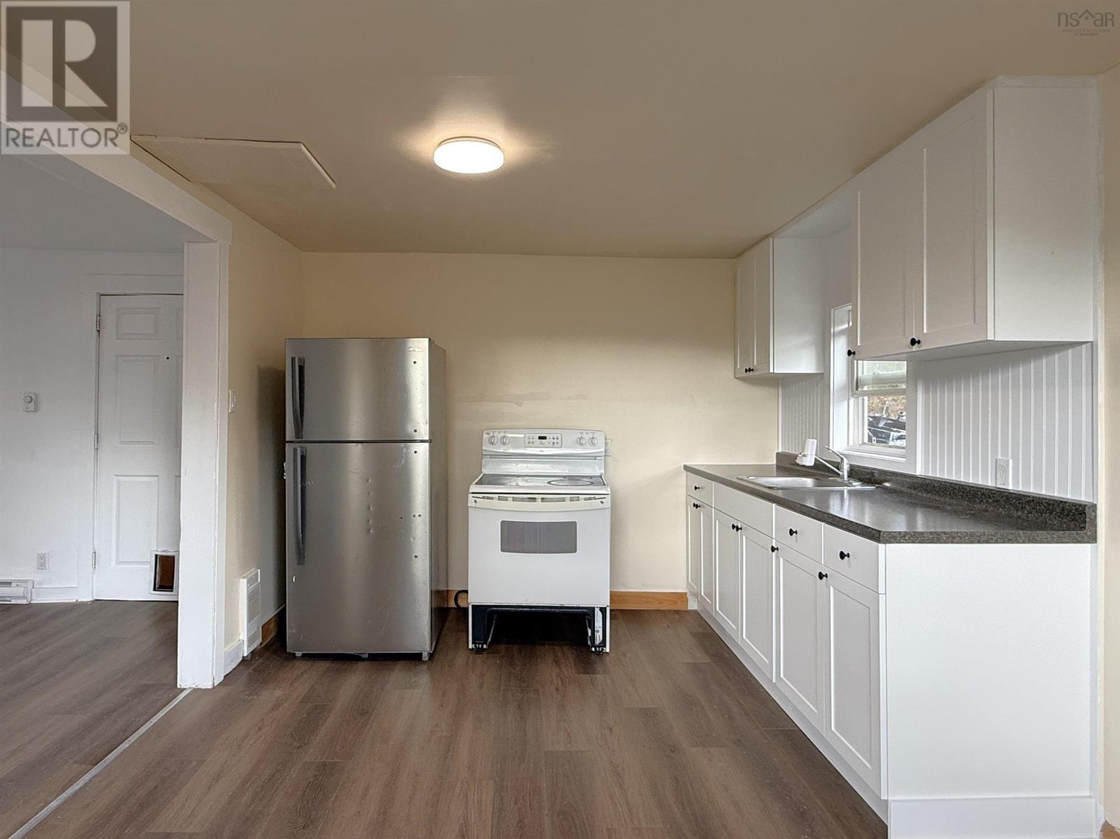 5257 Highway 10 - 3