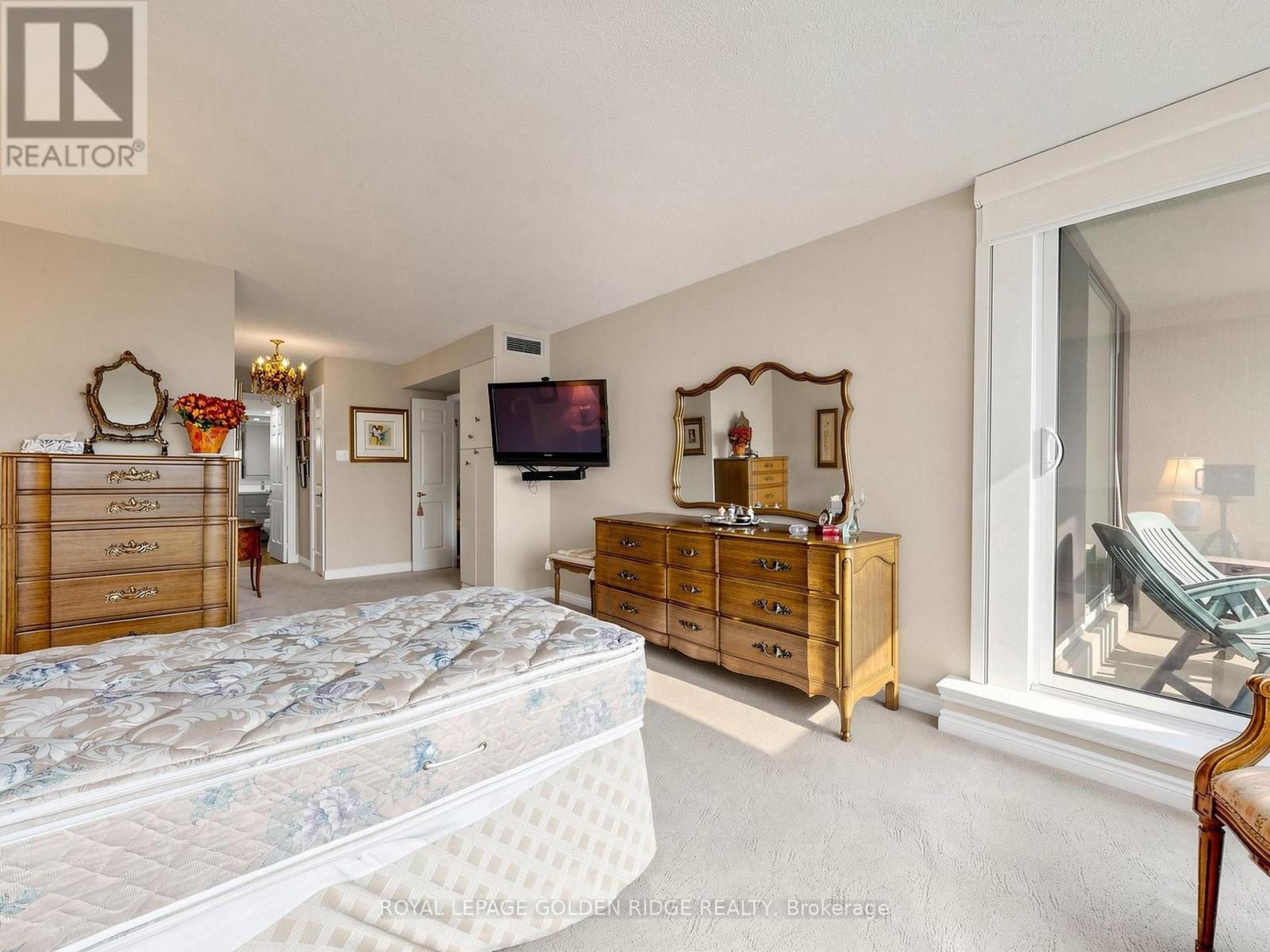 65 Spring Garden Avenue — photo 24