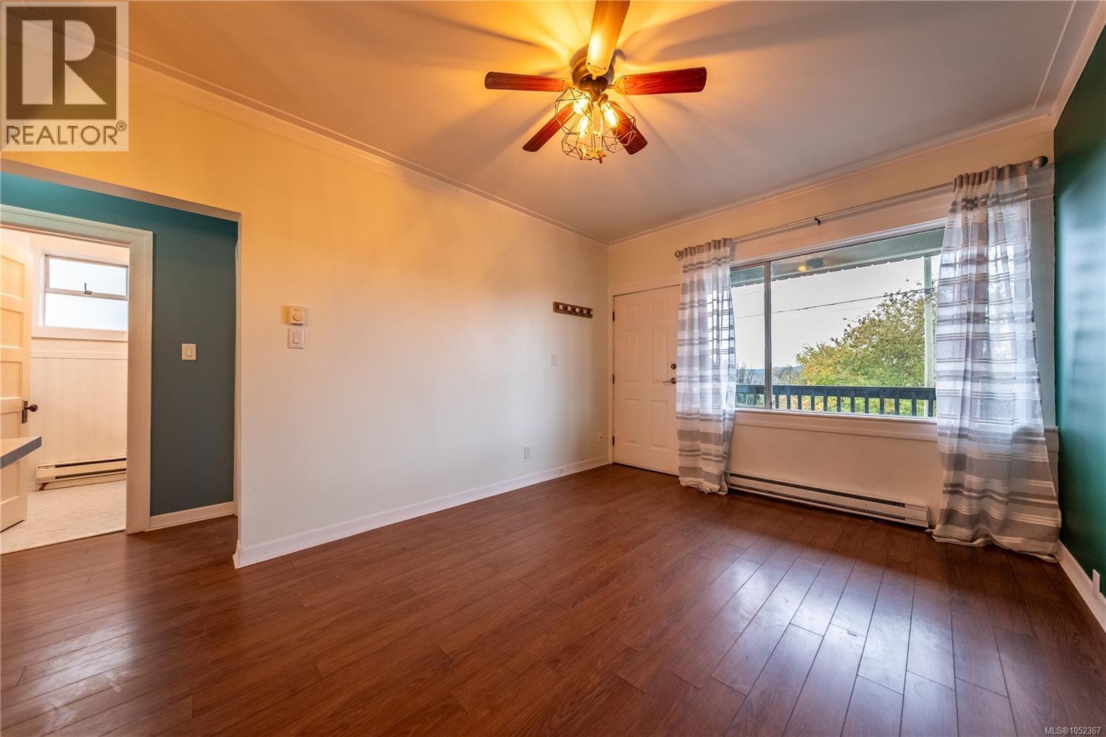 40 Irwin St - 19