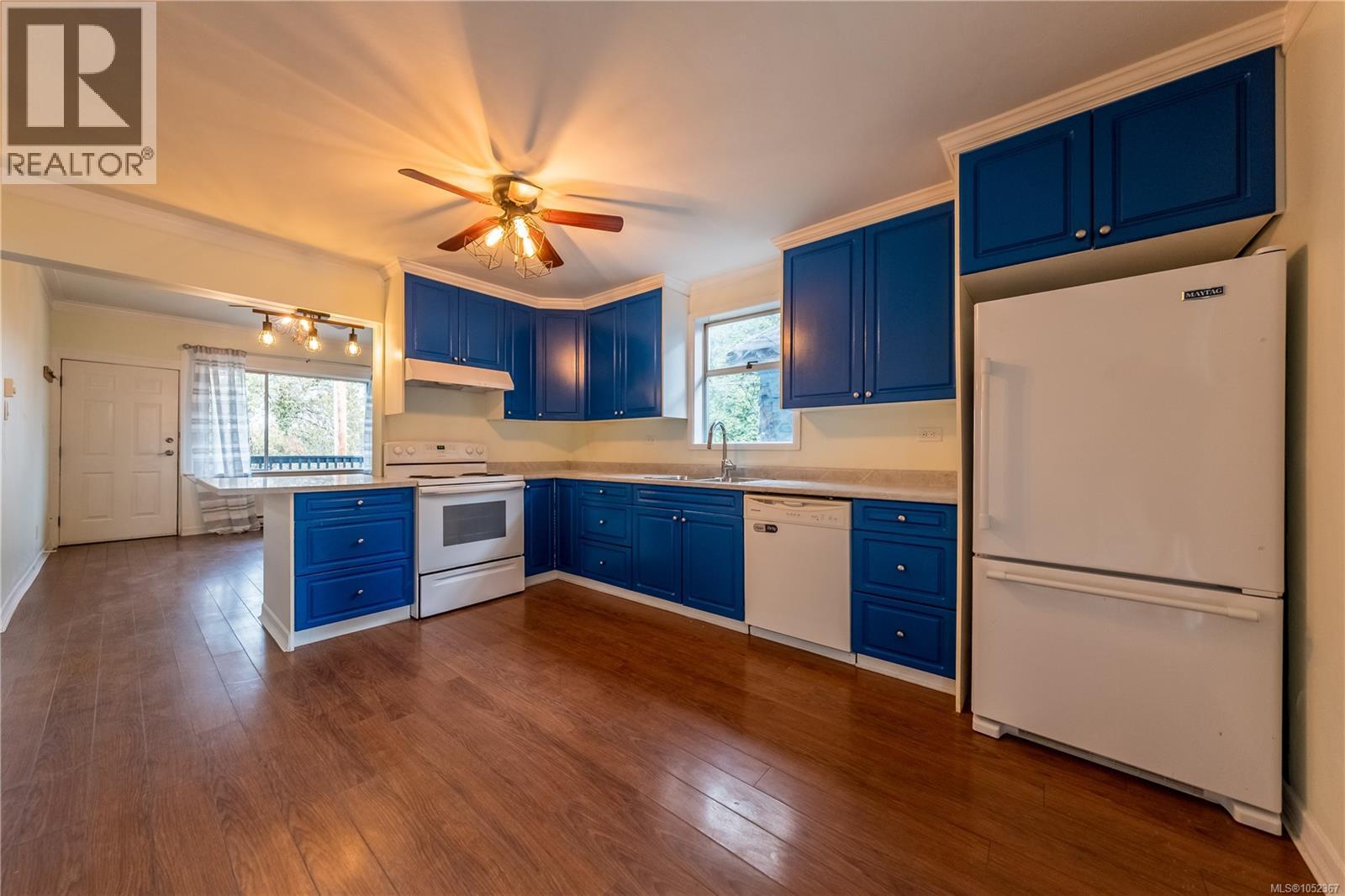40 Irwin St - 3