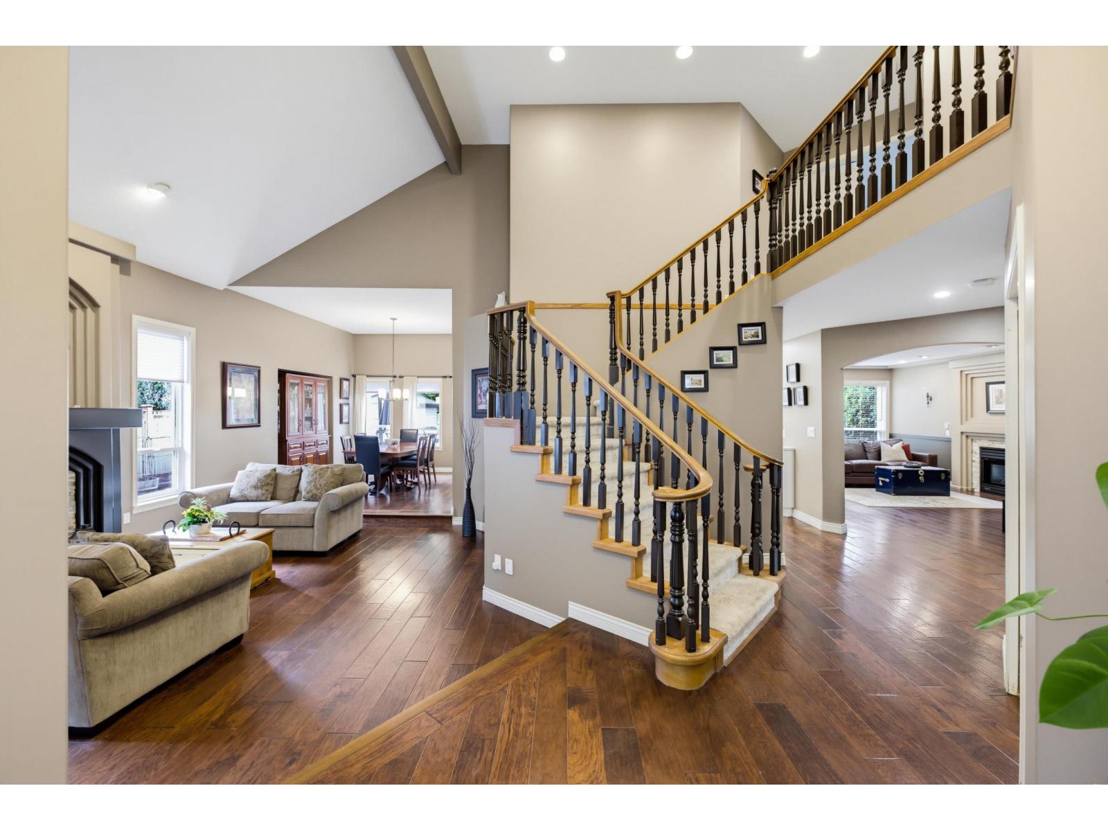 Photo of 9117 207B STREET 21