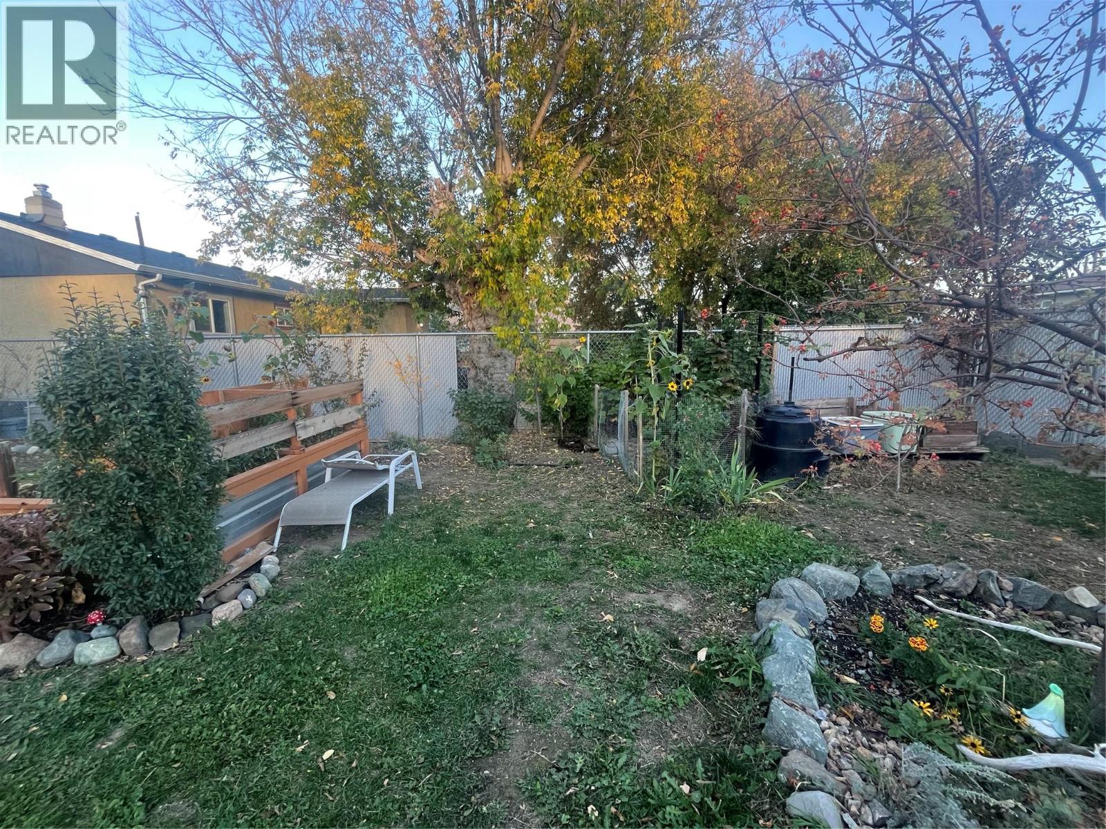 266 CHESTNUT Avenue - 36
