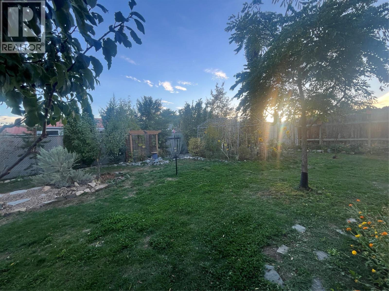 266 CHESTNUT Avenue - 39