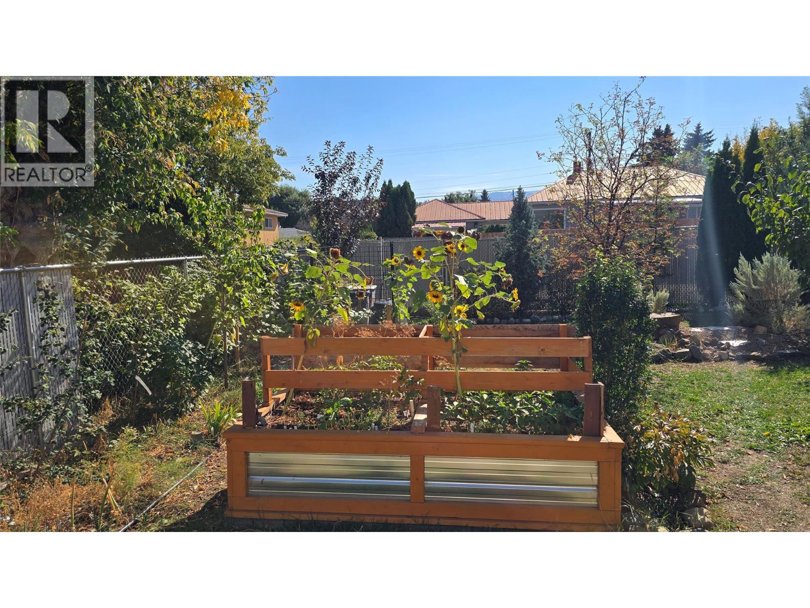 266 CHESTNUT Avenue - 33