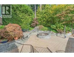 1729 Hampton Drive, Coquitlam, BC V3E3C9 Photo 10