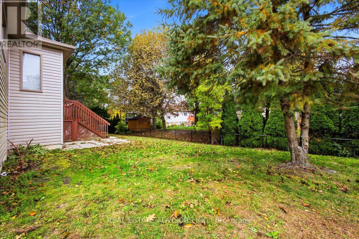 64 ACORN CRESCENT - 40